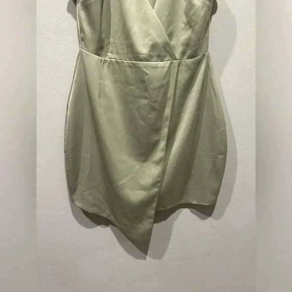 NWT LULU’S What a Stunner Sage Green Satin Asymmetrical
Mini Dress / Size Medium - Picture 4 of 9